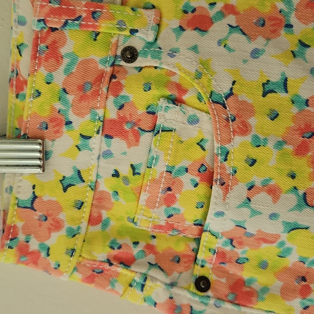 Victoria's Secret Boyfriend Short Yellow Pink Floral Fringe Hem Size 4 - Picture 3 of 14